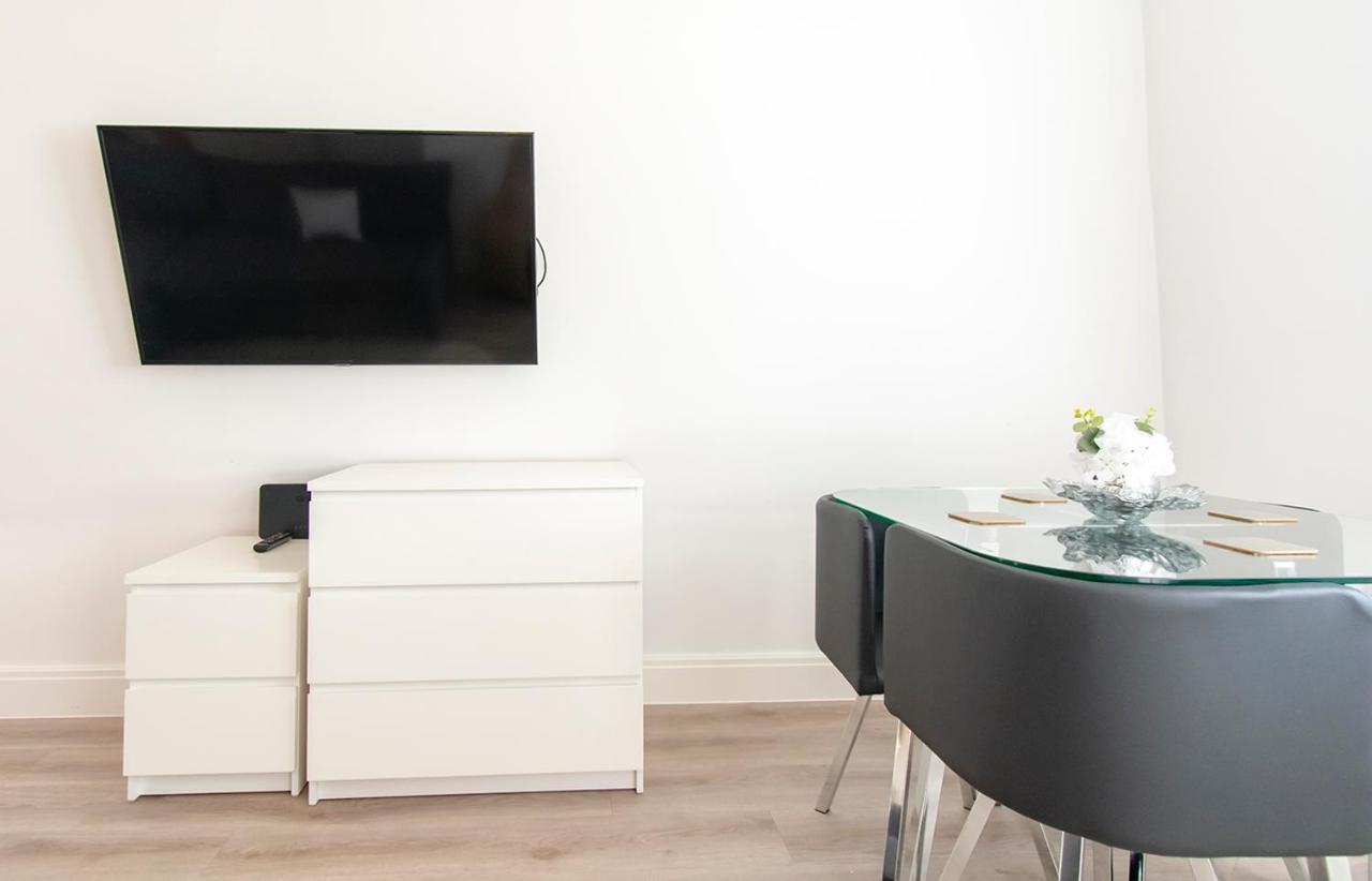 Modern 1 Bed Flat 2 Mins Walk From Restaurants Bars Clubs & Beach! Wow! Apartamento Bournemouth Exterior foto